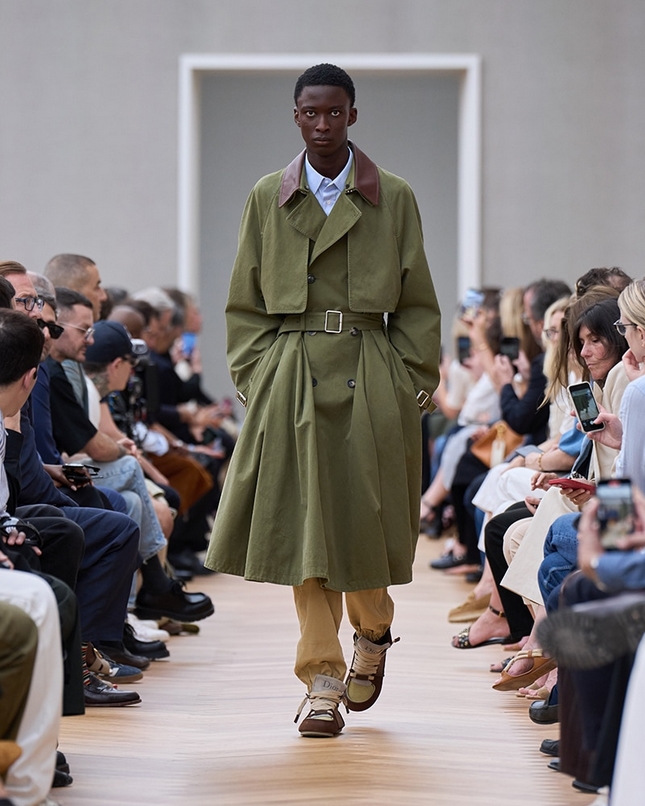 DIOR jw anderson summer26 01