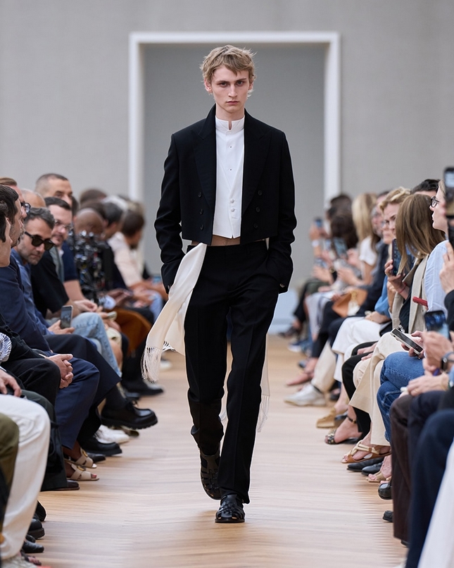 DIOR jw anderson summer26 07