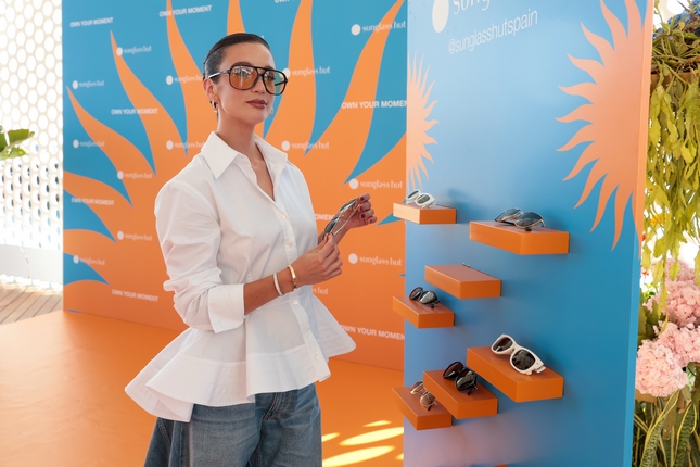 sunglass hut Maria Pedraza