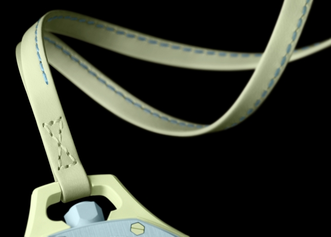 swatch sc01 26 Bioceramic Royal Pop BLAUE ACHT Close up STRAP HD