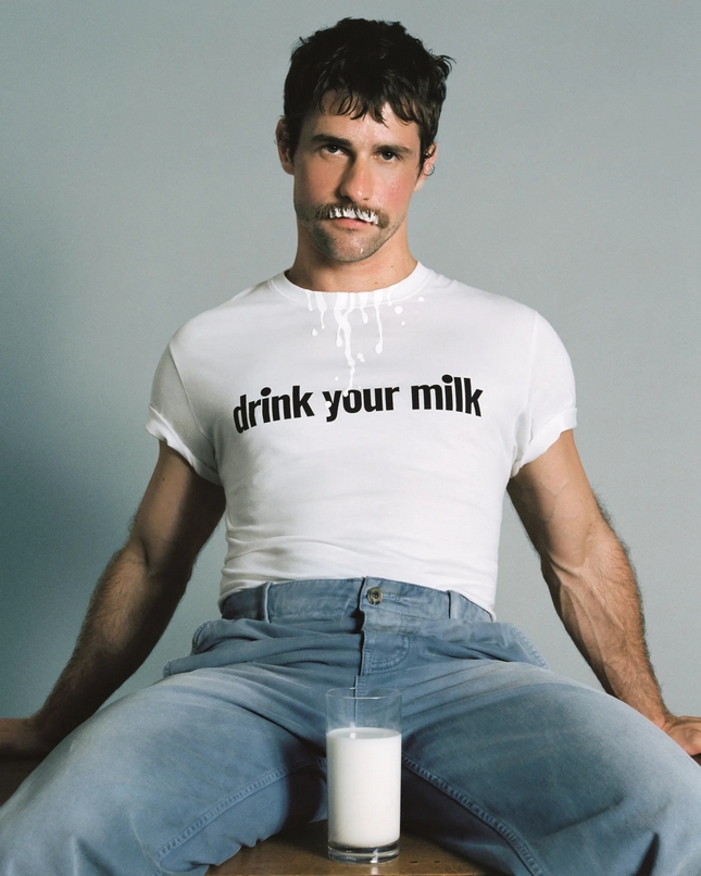 jonathan bailey loewe milk 02