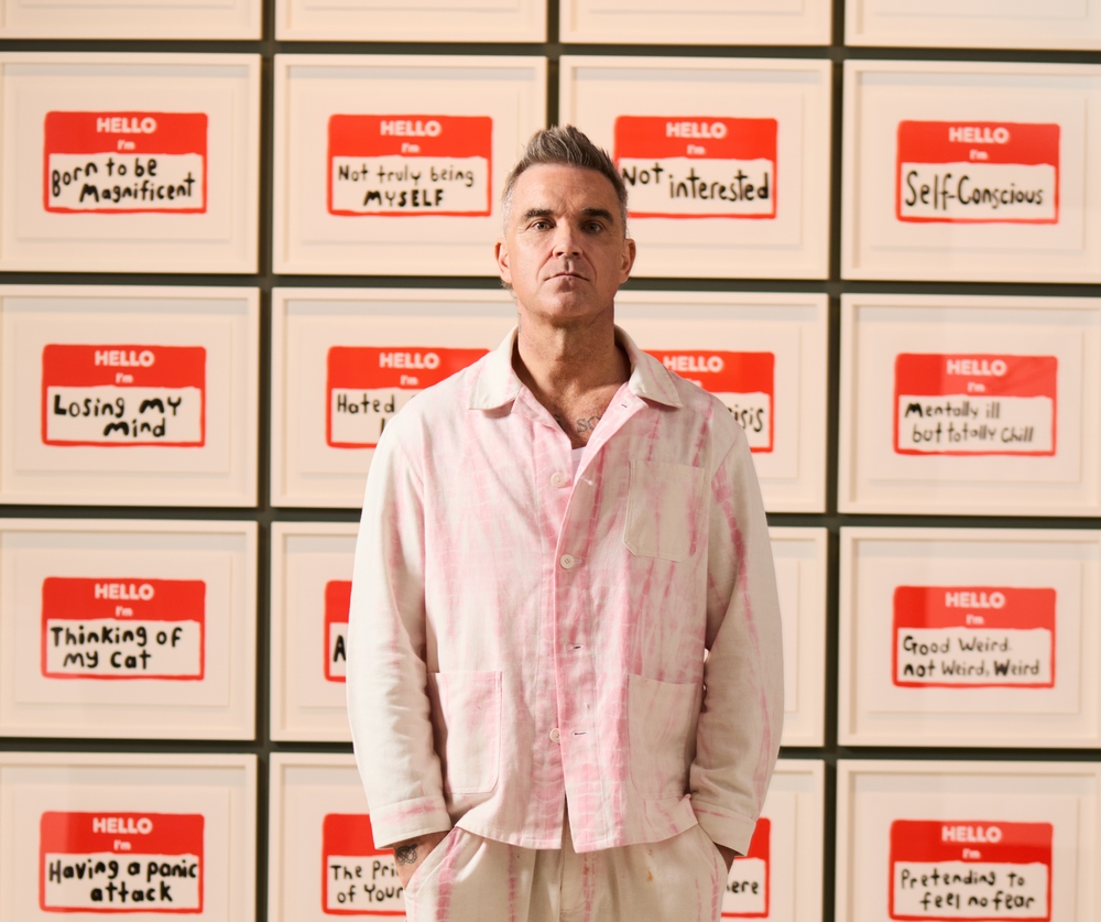 Robbie Williams expone su arte en España